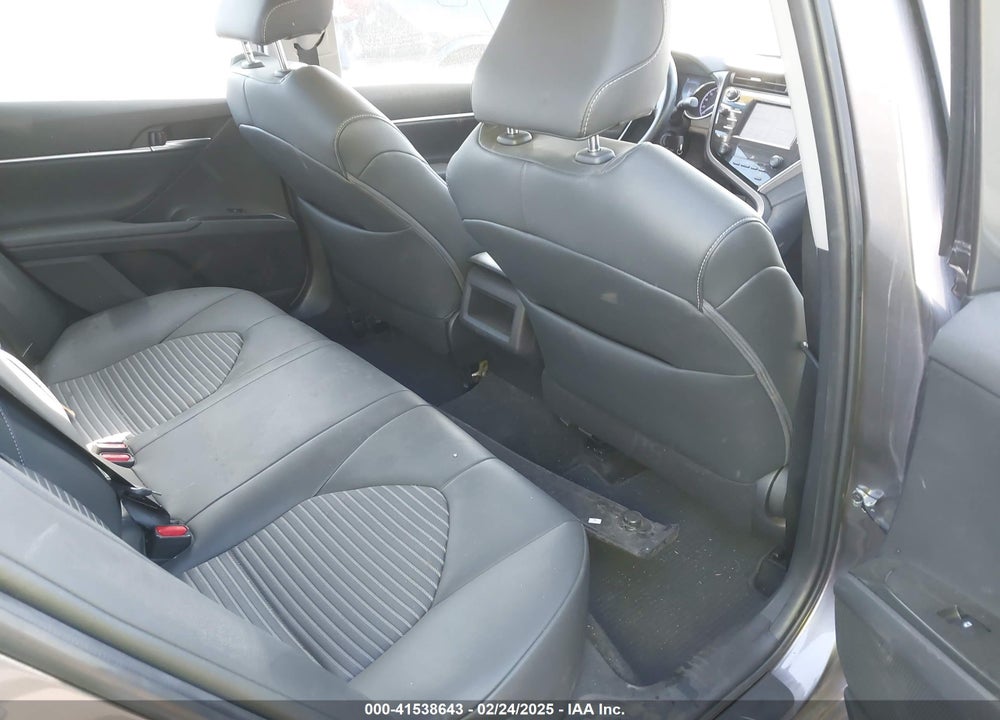 2018 TOYOTA CAMRY VIN: 4T1B11HK5JU660719