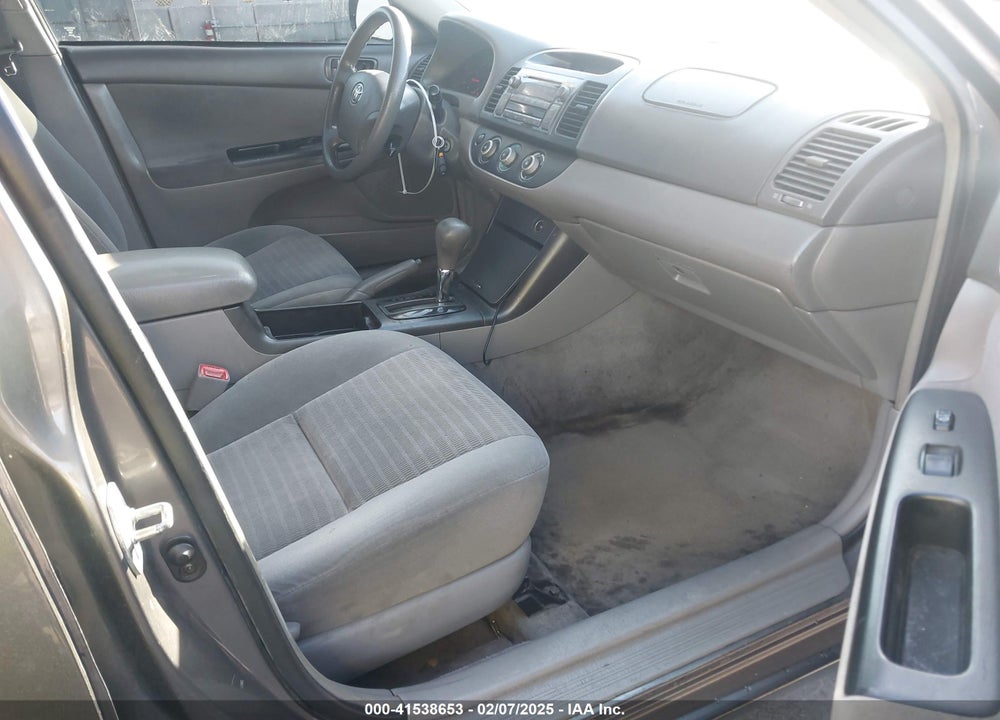 2005 TOYOTA CAMRY STD/ VIN: 4T1BE32K95U545782