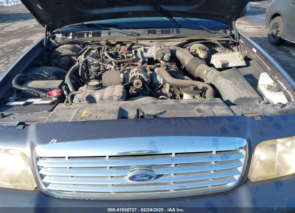 2005 FORD CROWN VICTORIA POLICE VIN: 2FAHP71W95X170821
