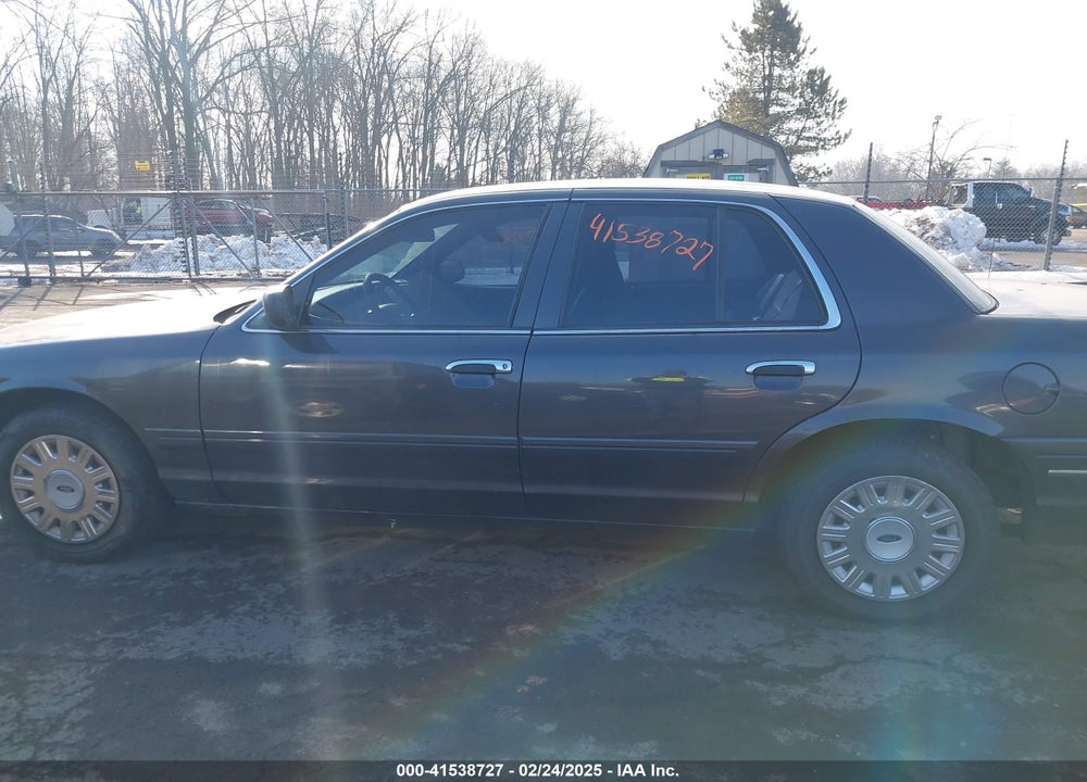 2005 FORD CROWN VICTORIA POLICE VIN: 2FAHP71W95X170821