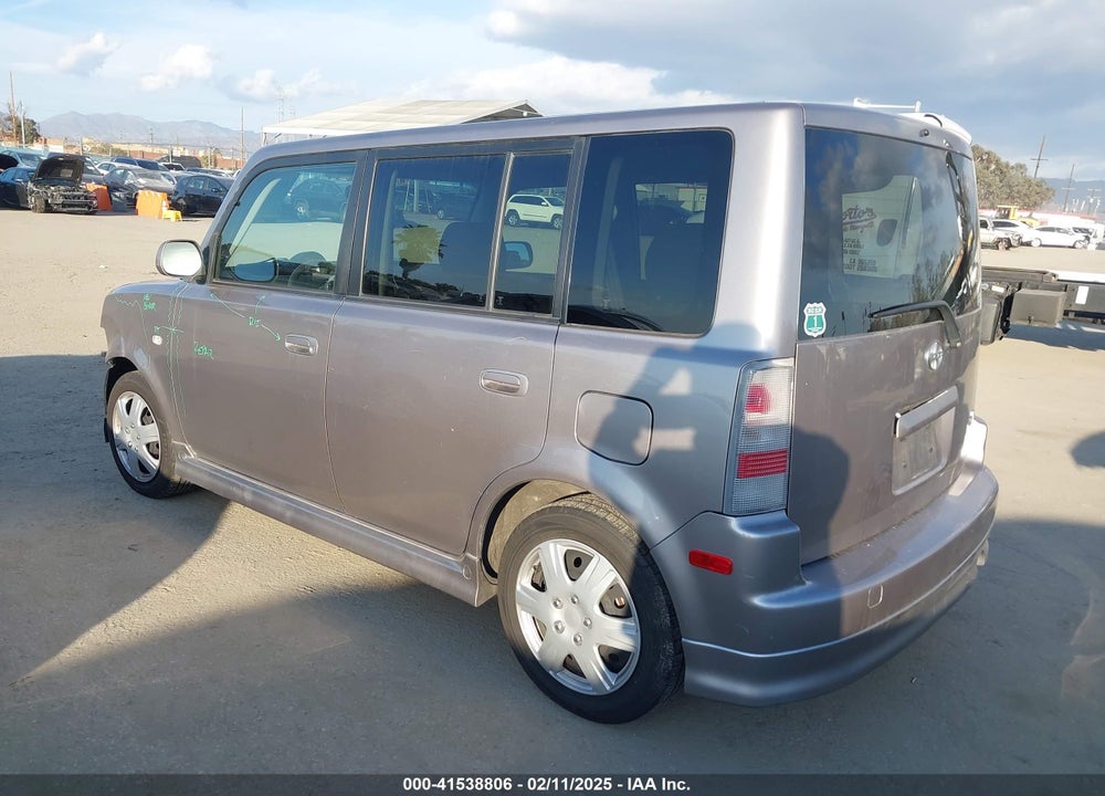 2005 SCION XB VIN: JTLKT324150175550