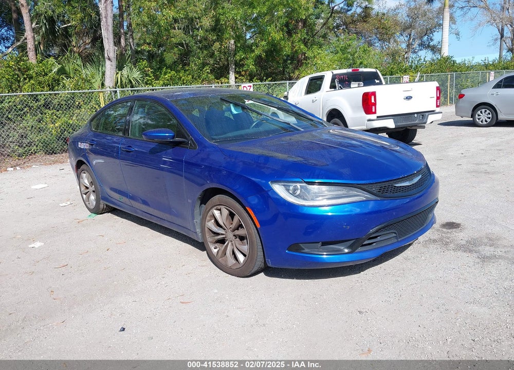 2015 CHRYSLER 200 S VIN: 1C3CCCBB4FN743717