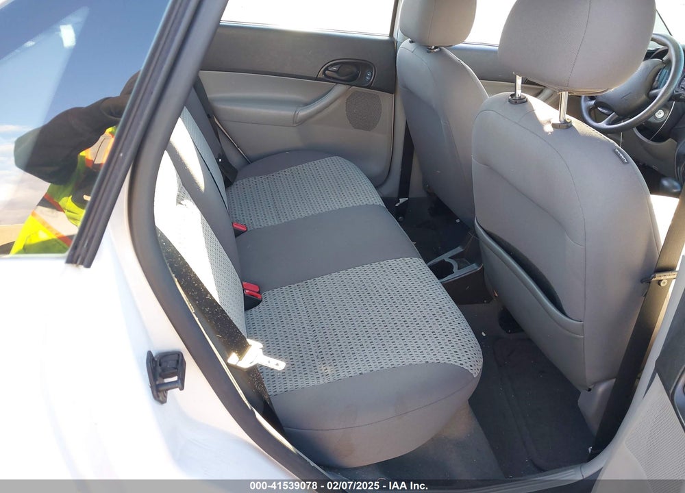 2007 FORD FOCUS S/SE/SES VIN: 1FAHP34N67W244433