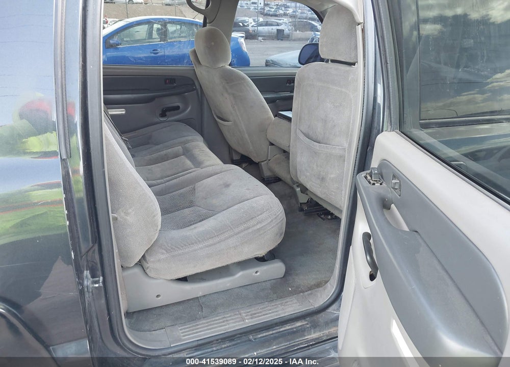 2003 CHEVROLET SUBURBAN 1500 LS VIN: 3GNEC16T83G166374