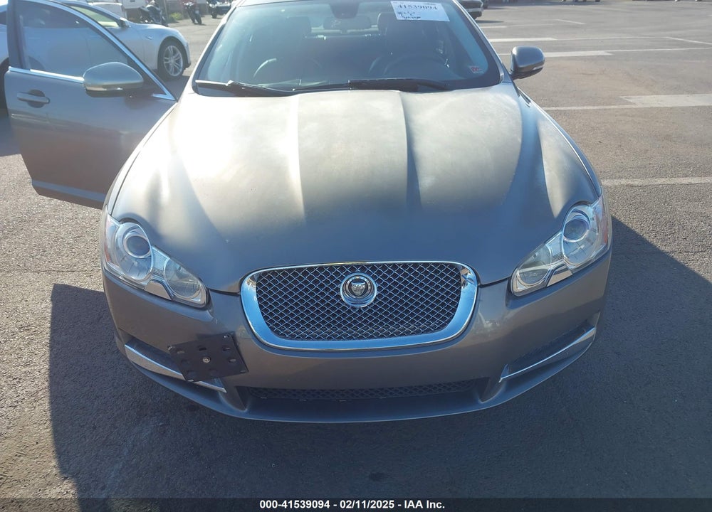 2011 JAGUAR XF VIN: SAJWA0FB4BLR98754