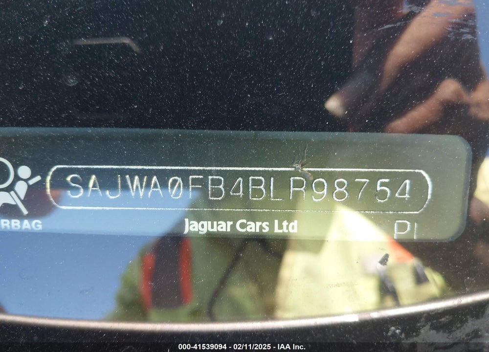 2011 JAGUAR XF VIN: SAJWA0FB4BLR98754