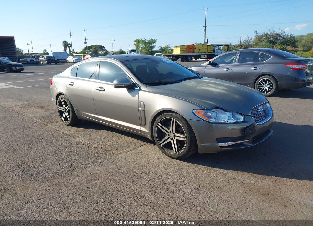 2011 JAGUAR XF VIN: SAJWA0FB4BLR98754