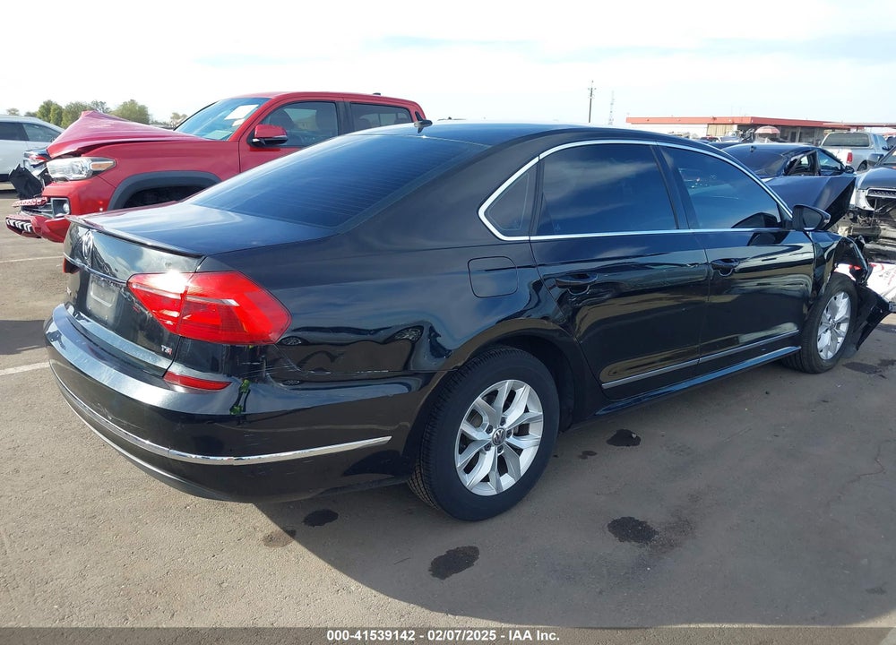 2016 VOLKSWAGEN PASSAT VIN: 1VWAT7A38GC042709