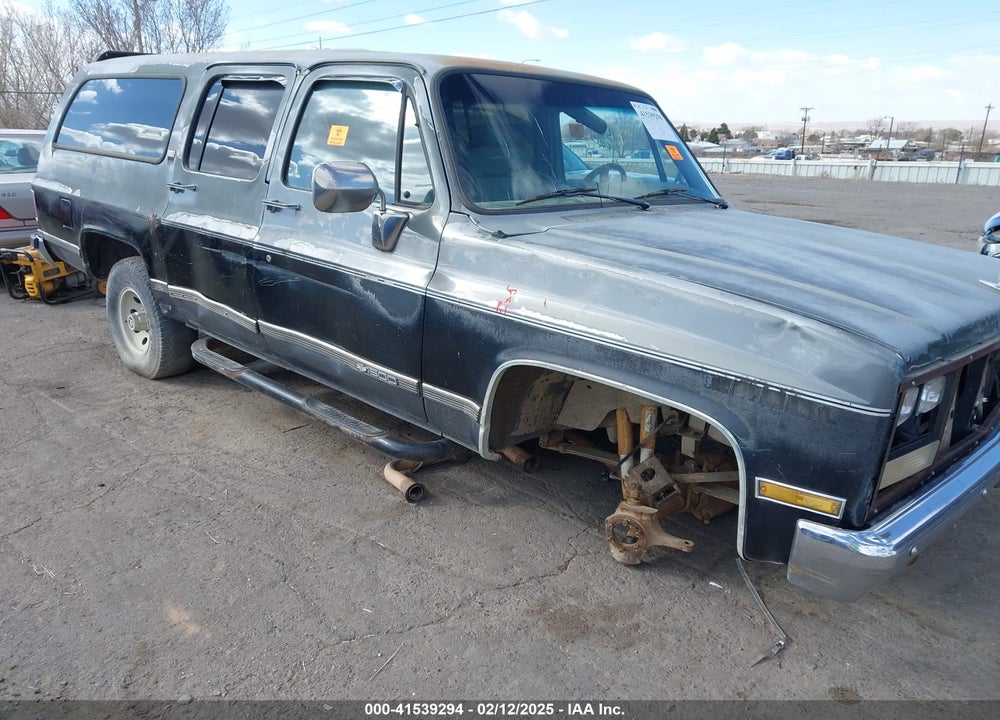1990 CHEVROLET SUBURBAN V1500 VIN: 1GNEV16K1LF136023