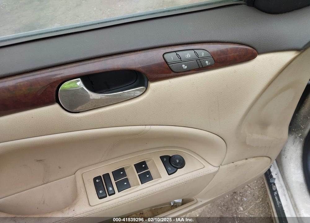 2011 BUICK LUCERNE VIN: 1G4HC5EM6BU141083