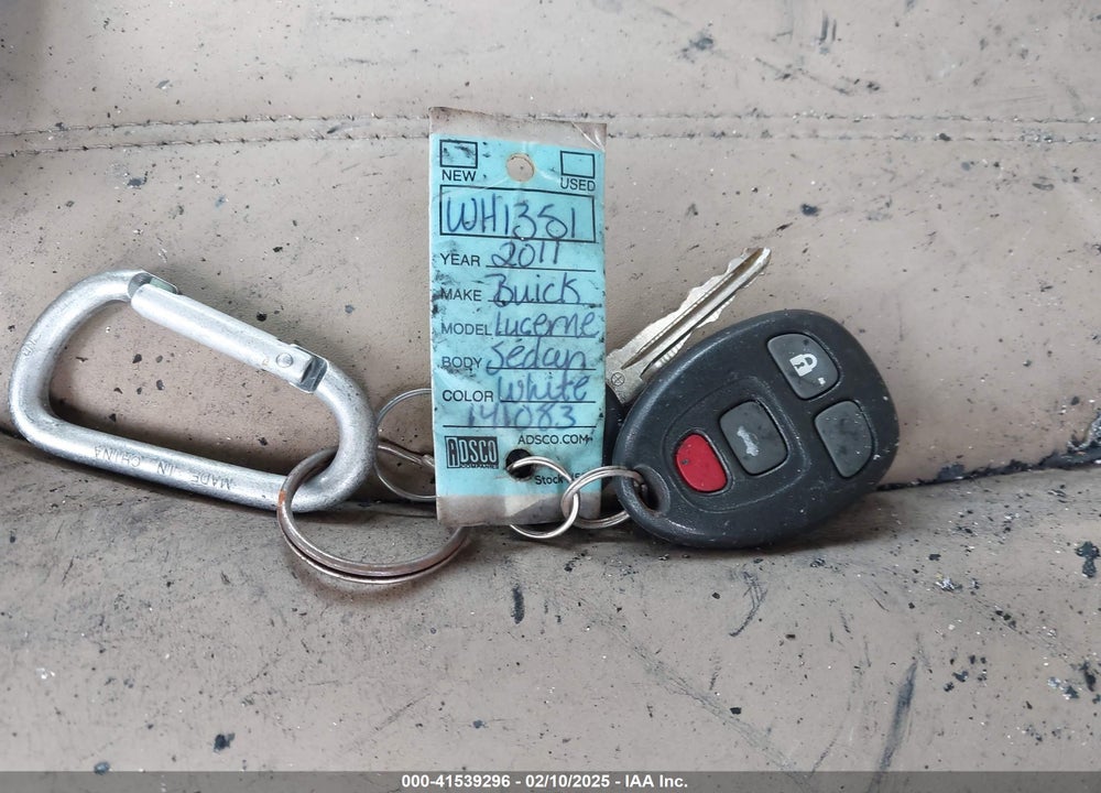 2011 BUICK LUCERNE VIN: 1G4HC5EM6BU141083