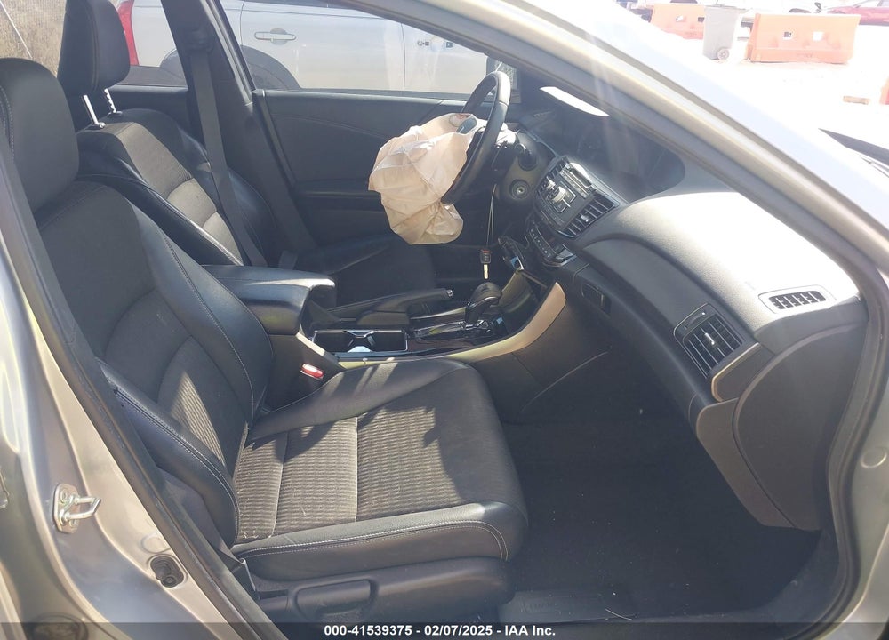 2017 HONDA ACCORD VIN: 1HGCR2F59HA237899