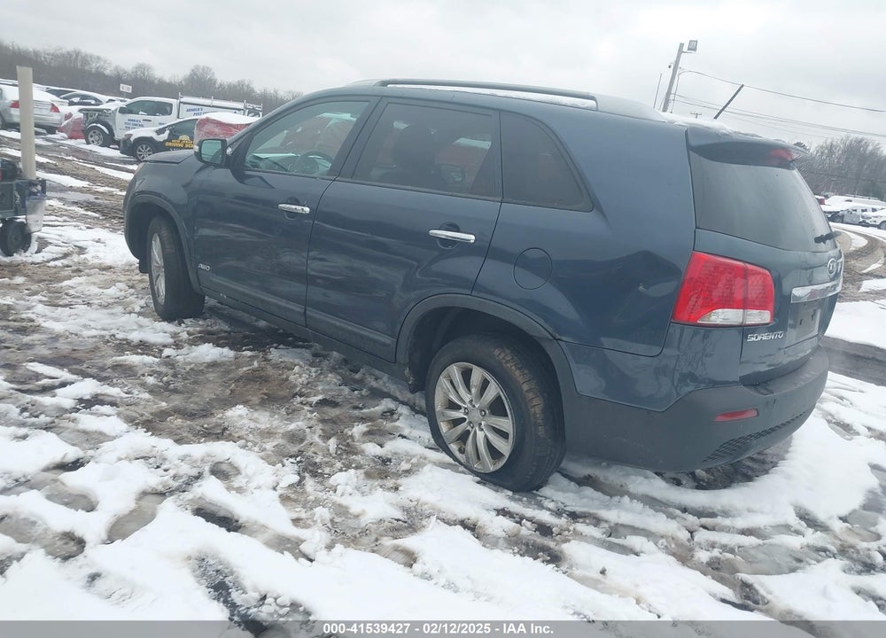 2011 KIA SORENTO EX V6 VIN: 5XYKUDA22BG042865