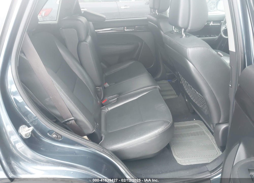 2011 KIA SORENTO EX V6 VIN: 5XYKUDA22BG042865