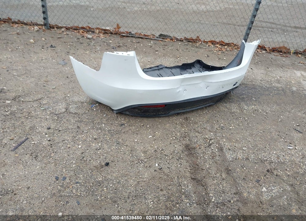 2024 TESLA MODEL 3 VIN: 5YJ3E1EA9RF762392