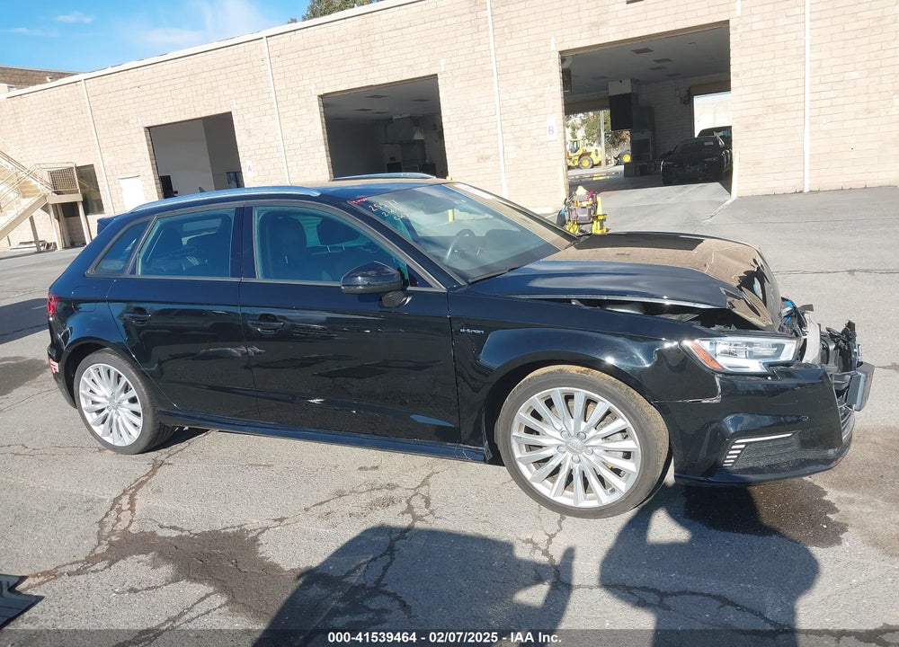 2017 AUDI A3 E-TRON VIN: WAUUPBFF6HA080315