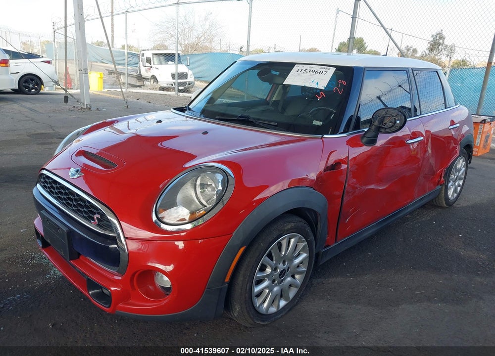 2016 MINI COOPER VIN: WMWXU3C5XG2D28360