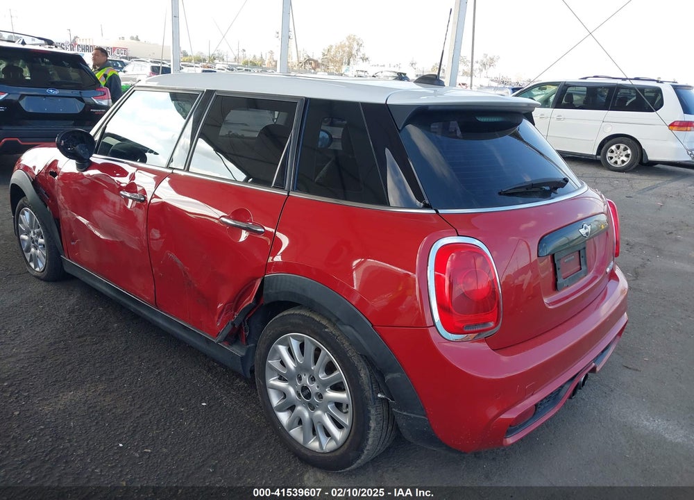 2016 MINI COOPER VIN: WMWXU3C5XG2D28360