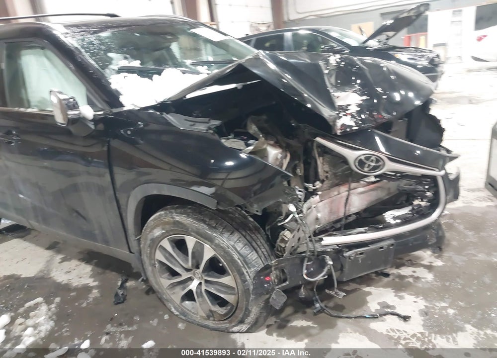2021 TOYOTA HIGHLANDER VIN: 5TDHZRBHXMS144593