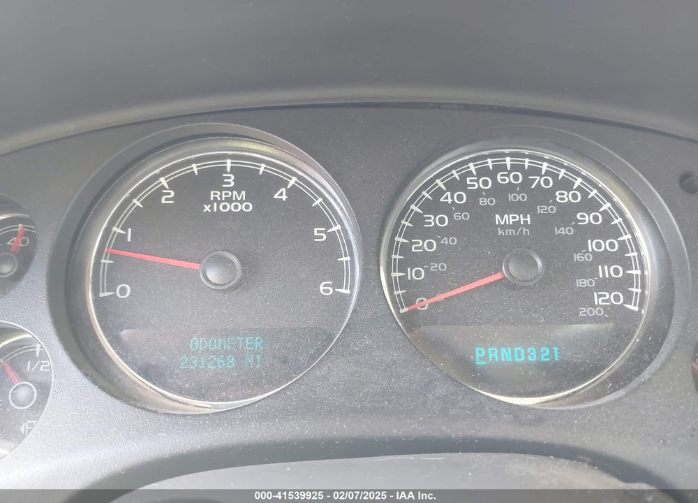 2007 CHEVROLET SUBURBAN 1500 LT VIN: 1GNFK16327J371622