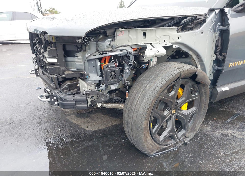 2022 RIVIAN R1T VIN: 7FCTGAAA7NN016044