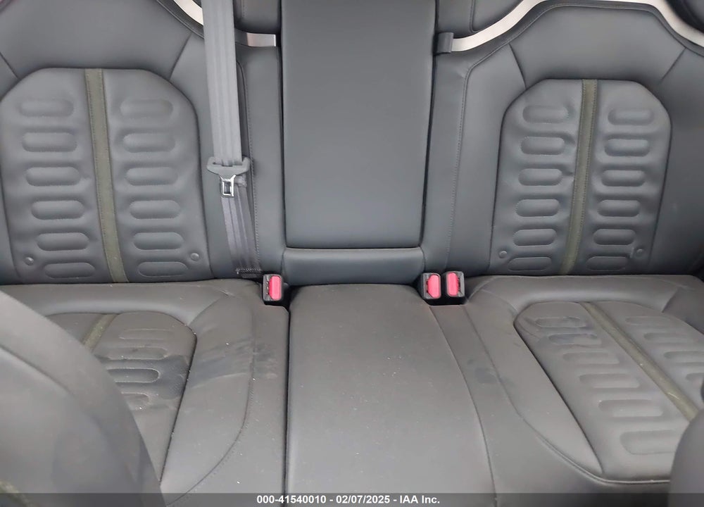 2022 RIVIAN R1T VIN: 7FCTGAAA7NN016044