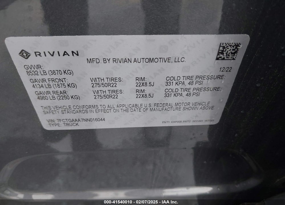 2022 RIVIAN R1T VIN: 7FCTGAAA7NN016044