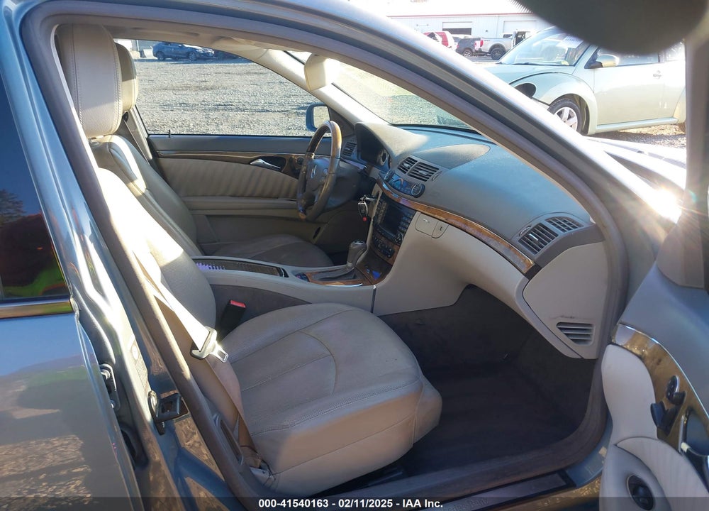 2007 MERCEDES-BENZ E 550 VIN: WDBUF72X87B076629
