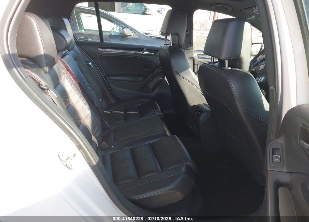 2014 VOLKSWAGEN GTI VIN: WVWHD7AJXEW009817