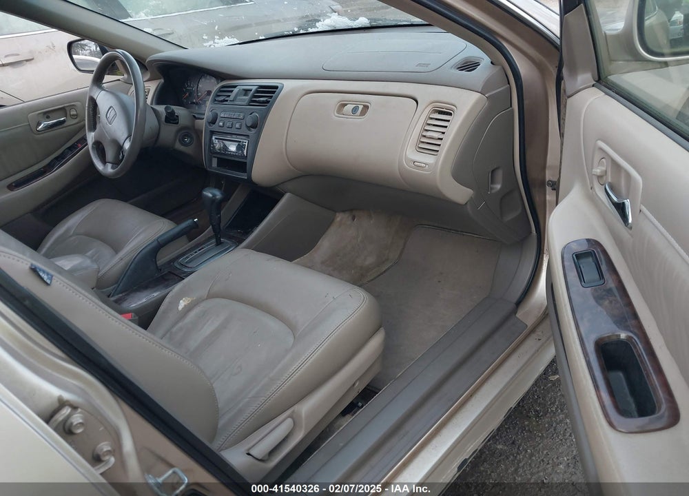 2002 HONDA ACCORD VIN: 1HGCG66842A079597
