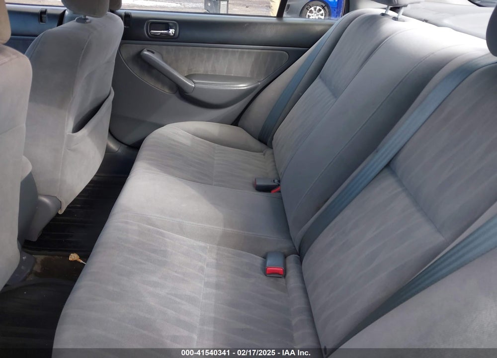 2005 HONDA CIVIC LX VIN: 2HGES16565H607971