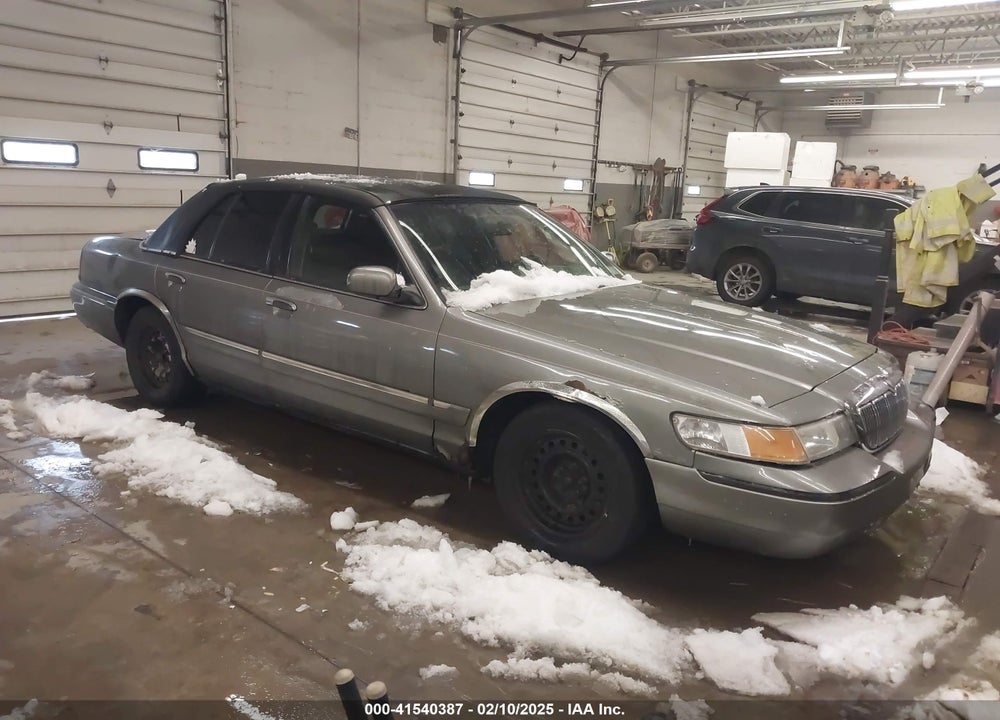 2001 MERCURY GRAND MARQUIS GS VIN: 2MEFM74W21X611199