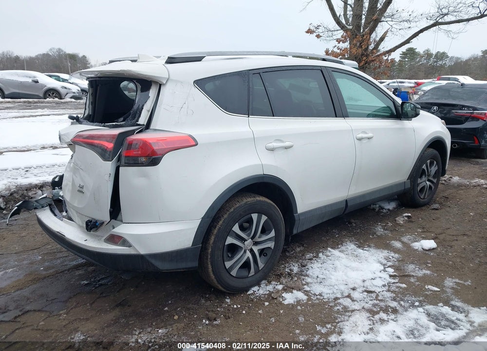 2018 TOYOTA RAV4 LE VIN: 2T3BFREV4JW764043