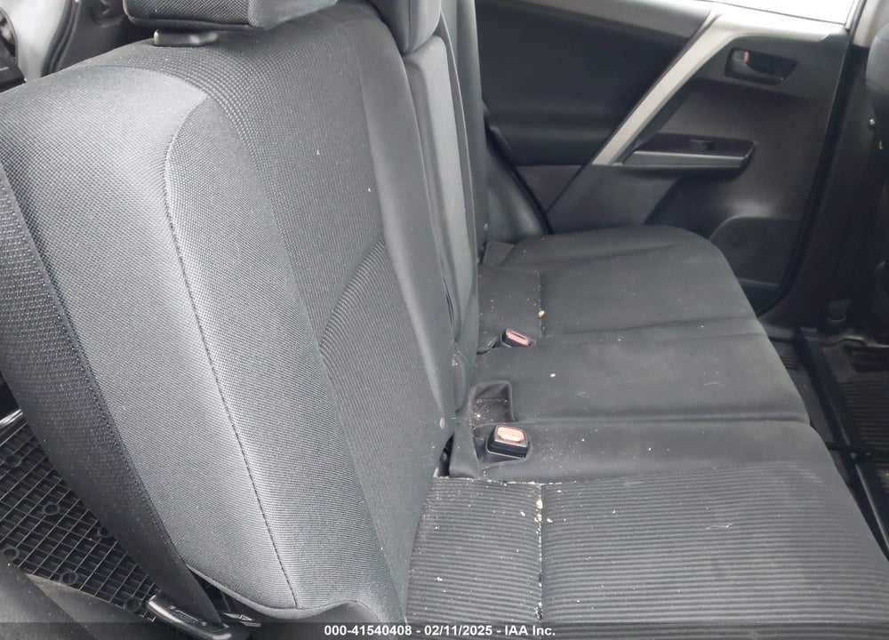 2018 TOYOTA RAV4 LE VIN: 2T3BFREV4JW764043