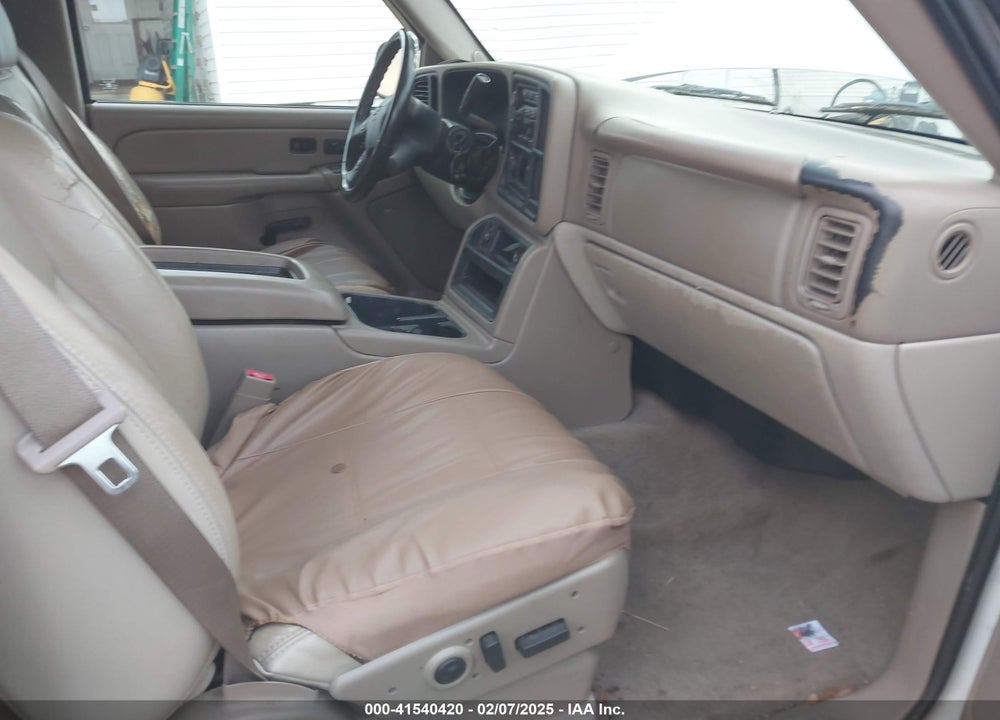 2004 CHEVROLET TAHOE LT VIN: 1GNEC13Z04R102341