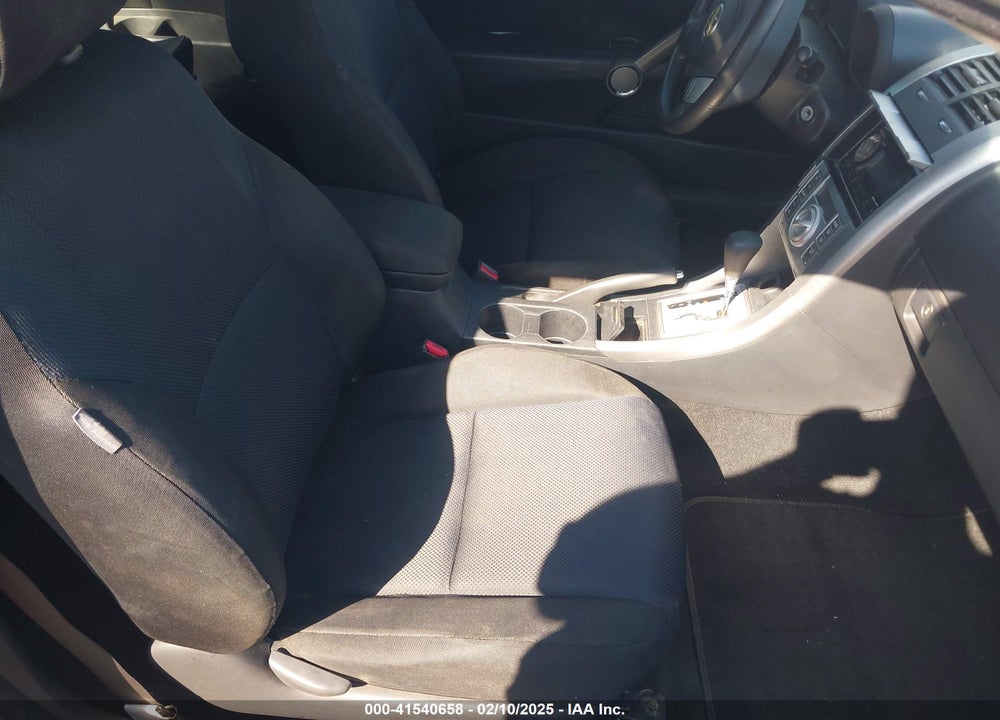 2010 SCION TC VIN: JTKDE3B76A0304247