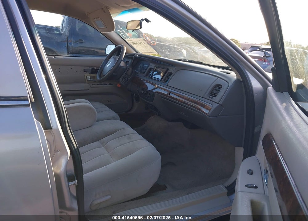2006 MERCURY GRAND MARQUIS VIN: 2MEFM74W06X618319
