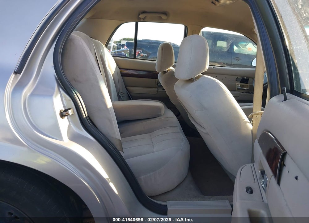 2006 MERCURY GRAND MARQUIS VIN: 2MEFM74W06X618319