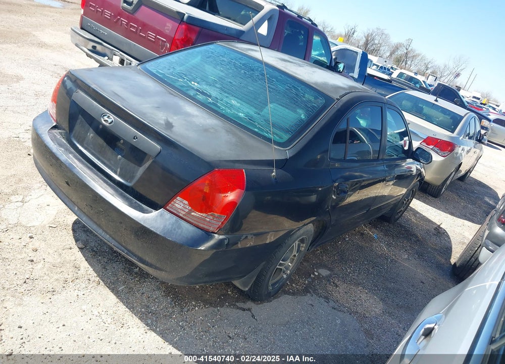 2005 HYUNDAI ELANTRA GLS/GT VIN: KMHDN46D25U177276