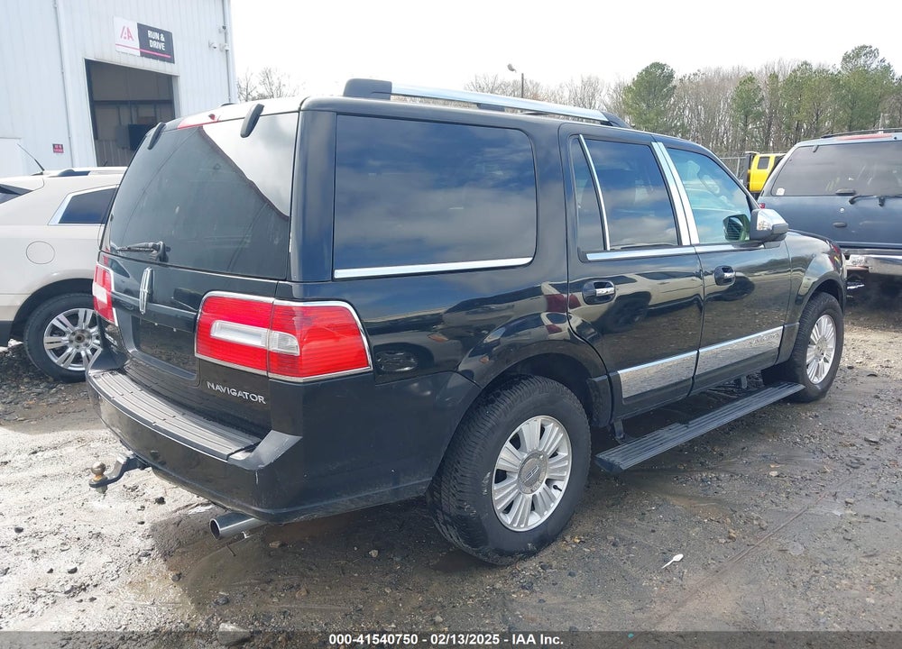 2007 LINCOLN NAVIGATOR ULTIMATE VIN: 5LMFU27597LJ10428