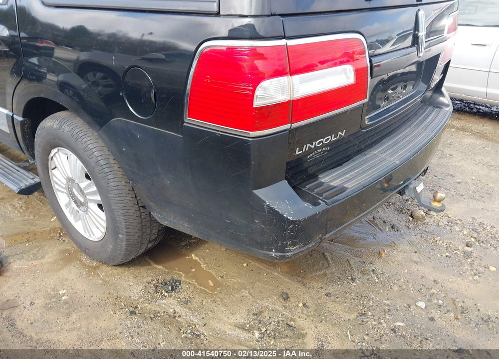 2007 LINCOLN NAVIGATOR ULTIMATE VIN: 5LMFU27597LJ10428