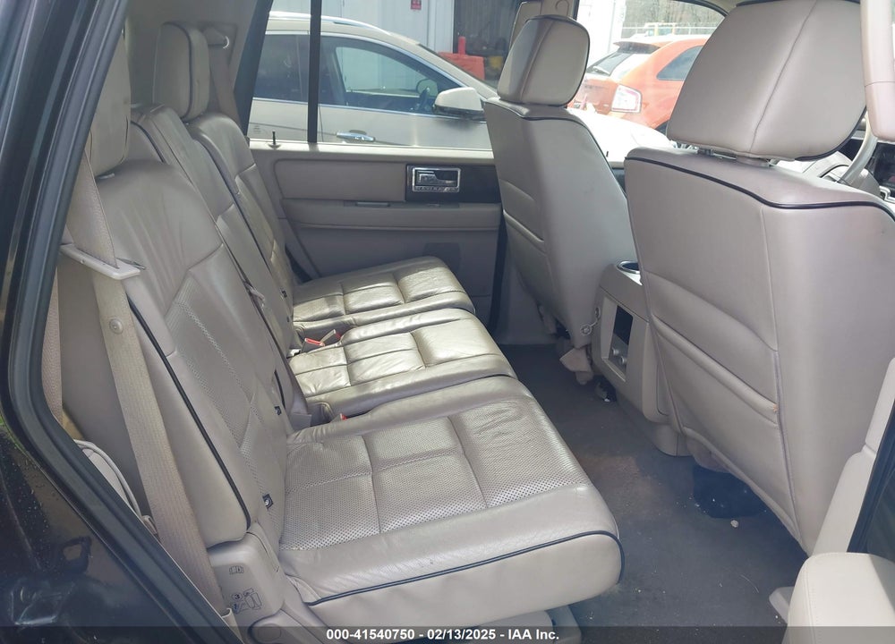 2007 LINCOLN NAVIGATOR ULTIMATE VIN: 5LMFU27597LJ10428