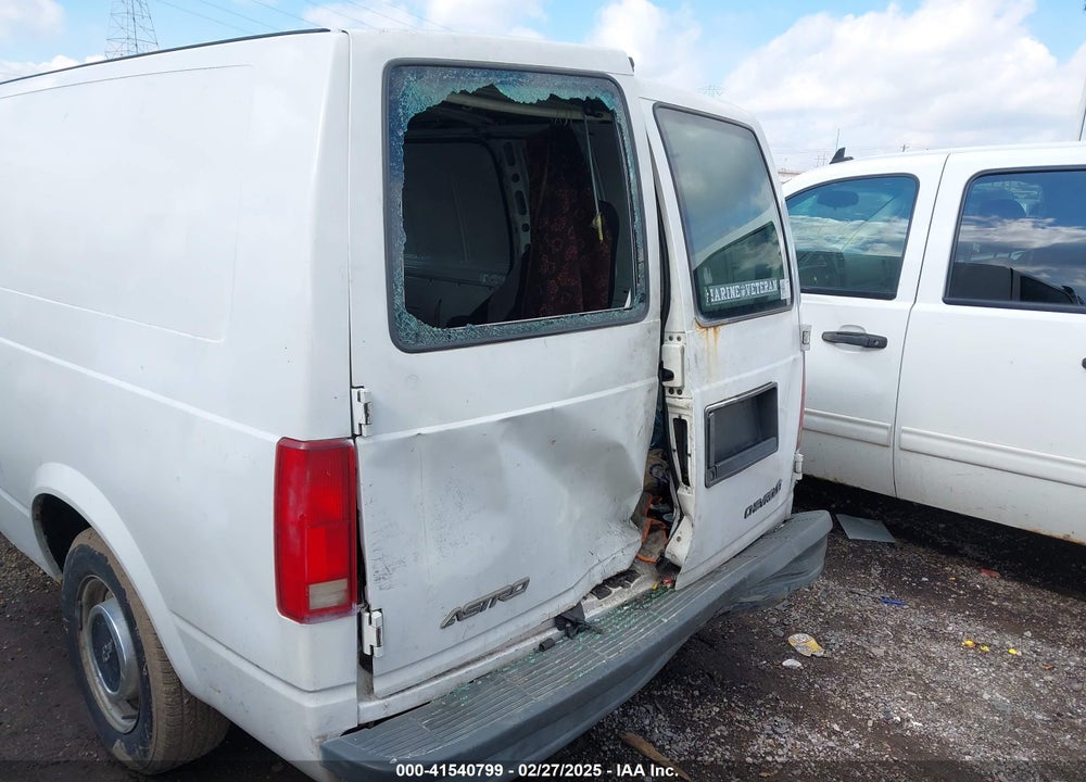 1998 CHEVROLET ASTRO VIN: 1GCDM19WXWB139102