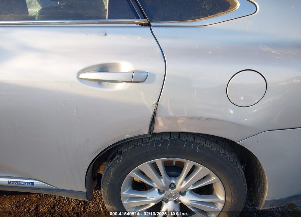 2011 LEXUS RX 450H VIN: JTJBC1BA8B2422002