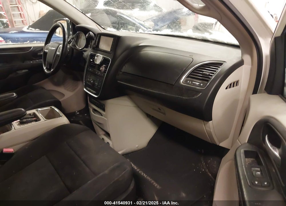 2012 CHRYSLER TOWN & COUNTRY VIN: 2C4RC1BGXCR420292