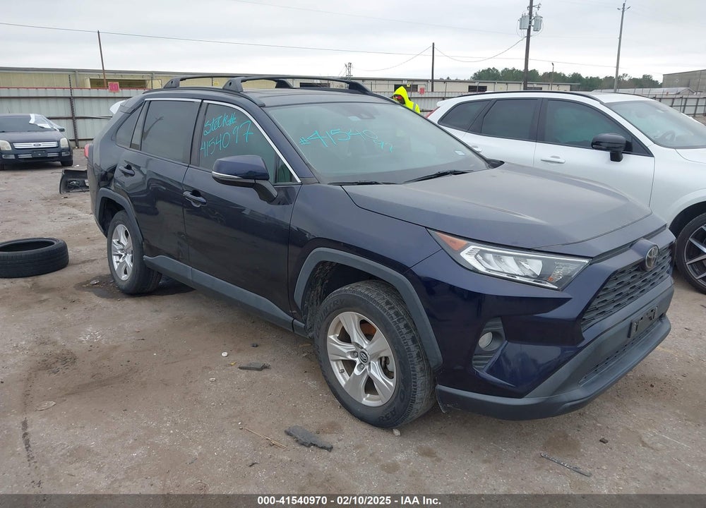 2019 TOYOTA RAV4 XLE VIN: 2T3W1RFV4KC021738