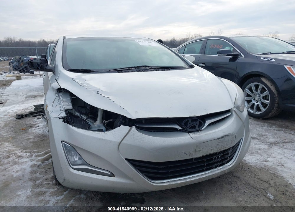 2016 HYUNDAI ELANTRA VIN: 5NPDH4AE9GH662121