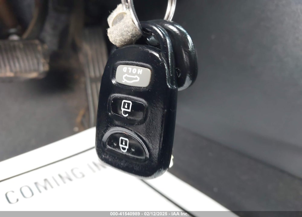 2016 HYUNDAI ELANTRA VIN: 5NPDH4AE9GH662121