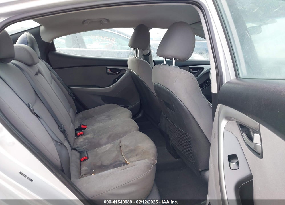 2016 HYUNDAI ELANTRA VIN: 5NPDH4AE9GH662121
