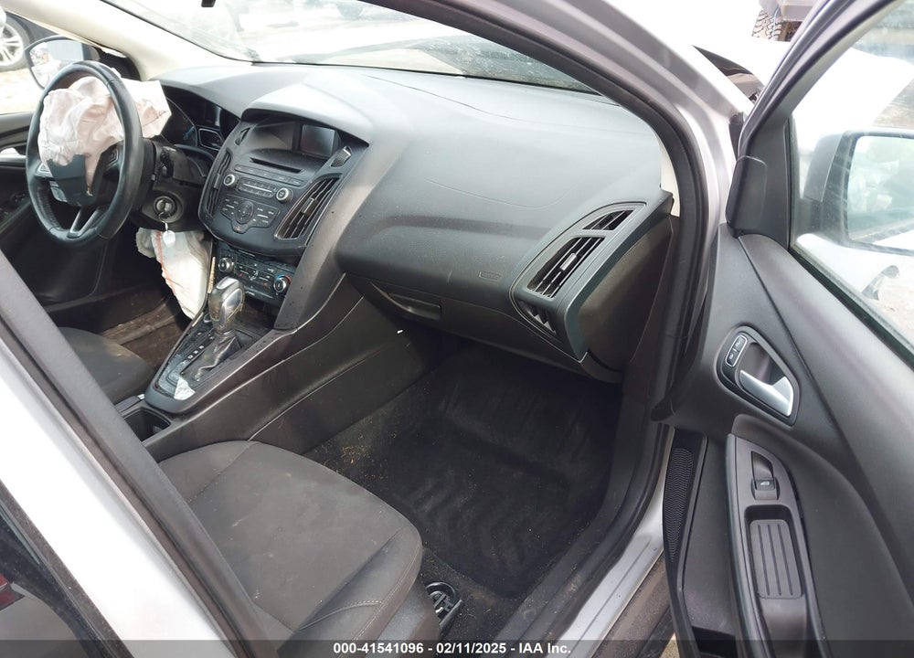 2015 FORD FOCUS VIN: 1FADP3F25FL297738